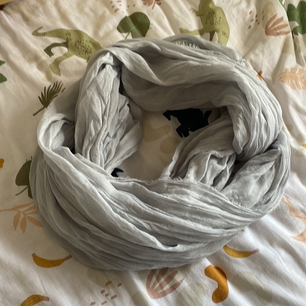 Infinity scarf gray (leaning slate)